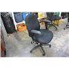 Image 2 : ROLLING OFFICE ARMCHAIR