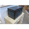 Image 3 : SMALL BLUE METAL TRUNK
