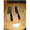Image 1 : 2 CUTTING BOARDS AND 2 HENKEL KNIVES
