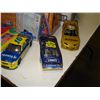 Image 2 : DIE CAST CARS KIDS BOOK AND CDS