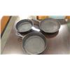 Image 1 : CAST IRON PANS