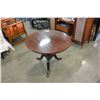 Image 1 : GEORGIAN MAHOGANY TRIPOD TEA TABLE