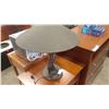 Image 1 : METAL TABLE LAMP