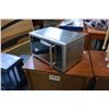 Image 2 : STAINLESS MICROWAVE