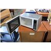 Image 3 : STAINLESS MICROWAVE