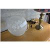 Image 2 : TWO SMALL TABLE LAMPS