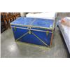 Image 2 : 2 VINTAGE BLUE STEAMER TRUNKS