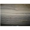 Image 2 : QUEENSIZE MATTRESS