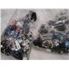 Image 2 : LOT OF 7 PORTABLE BATTERY CHARGERS