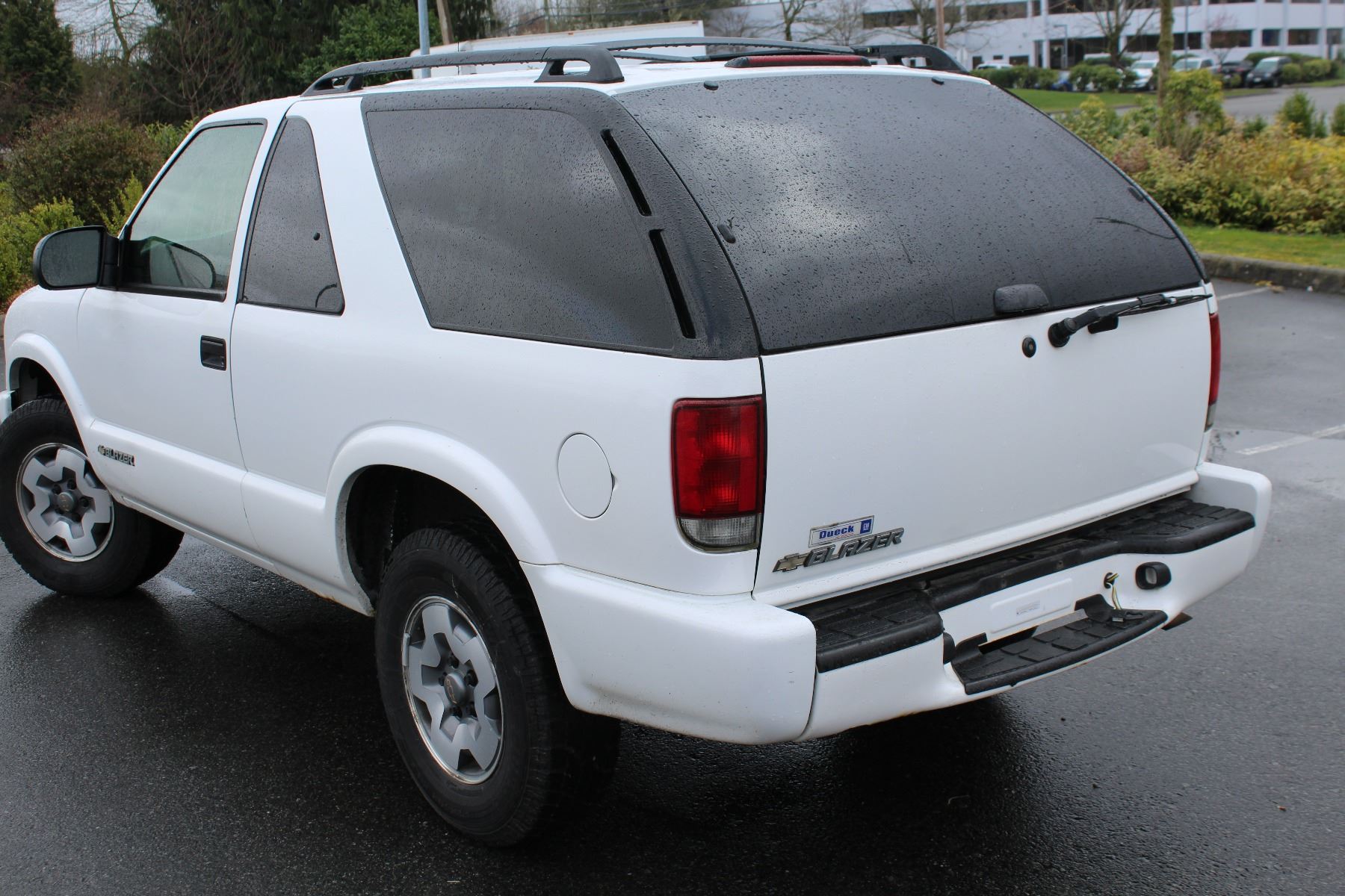 2005 WHITE CHEVROLET BLAZER 2 DOOR 4X4 224000KMWITH KEYS REGISTRATION