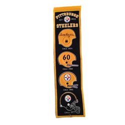 Father Figures Kyle (Owen Wilson) Steelers Banner Movie Props