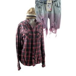 They Came Together Molly (Amy Poehler) Movie Costumes