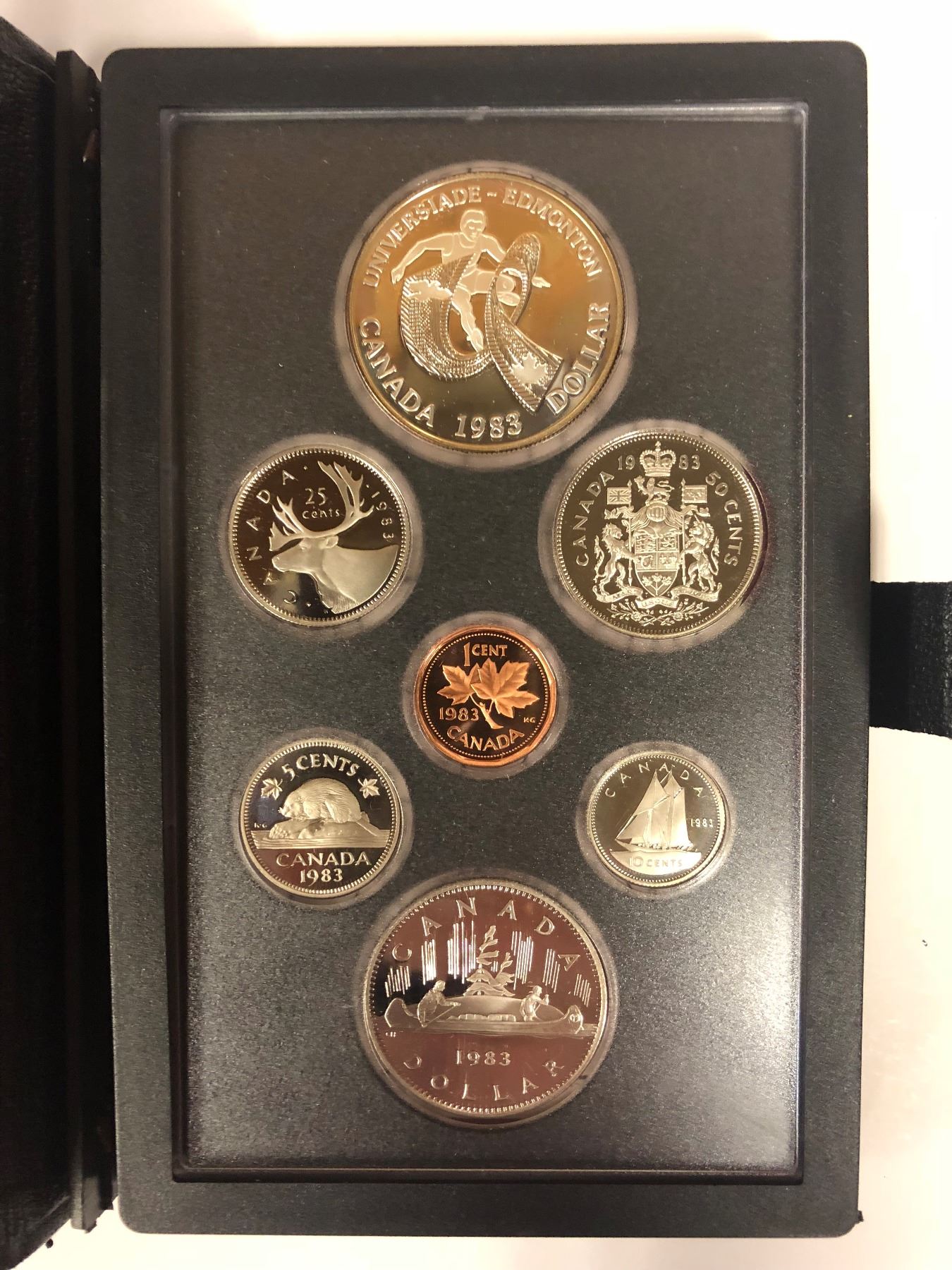 ROYAL CANADIAN MINT 1983 PROOF SET 7 PIECE COIN SET ROYAL CANADIAN MINT 1983 PROOF SET 7 PIECE COIN SET