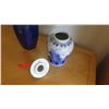 Image 8 : 2 Ceramic Ginger Jars (13"H & 12.5"H), Blue Glass Vase 15" H