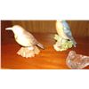 Image 2 : 2 Ceramic Birds, 3 Glass Bird Figurines, 1 Irridescent Glass Vase (5.5" H)