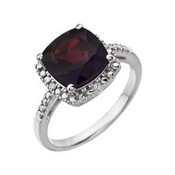 Mozambique Garnet and Diamond Ring