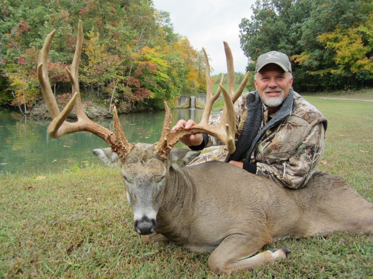 3 day Ohio Whitetail Deer hunt for two hunters with 2000 Credit on