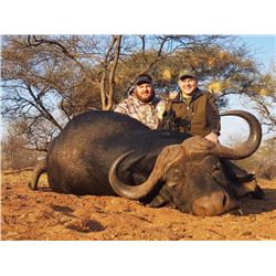 CHATTARONGA SAFARIS 14-Day Hunt for Leopard and Cape Buffalo for 1 Hunter in Zimbabwe