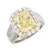 Image 5 : 5.02 ctw Center Fancy Yellow Diamond Ring - Platinum