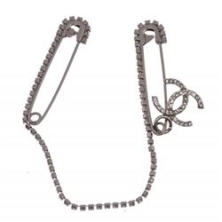 Chanel Silver CC Rhinestone Embellished Safety Pin Collar Brooch 01P