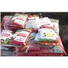 Image 1 : PALLET OF CIRCLE H FARMS TRIPLE SOIL MIX & CIL LAWN FERTILIZER