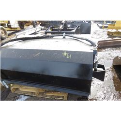 JOHN DEERE 65" BR60 PICK UP SWEEPER