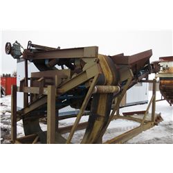 SCREENER & CONVEYOR