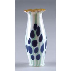 VERY RARE QUEZAL GRAPE SHADE