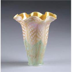 QUEZAL PULLED FEATHER SHADE