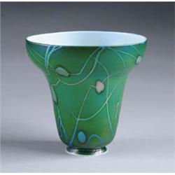 STEUBEN DECORATED SHADE