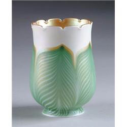 QUEZAL DECORATED ART GLASS SHADE