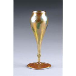 TIFFANY DECORATED FLOWER FORM