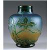 Image 1 : GREEN CAMEO VASE