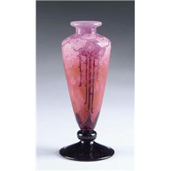 LE VERRE CAMEO VASE