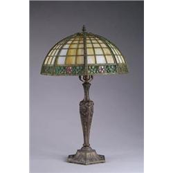 BENT PANEL TABLE LAMP