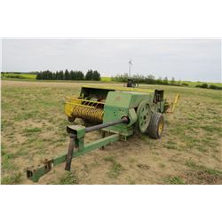 JOHN DEERE 336 SQUARE BALER