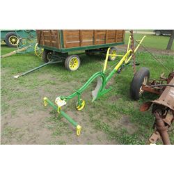 JOHN DEERE PLOW
