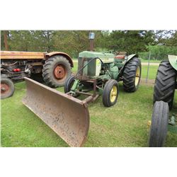 JOHN DEERE 620 TRACTOR