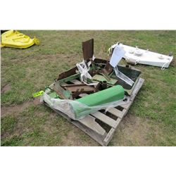 PALLET OF MISCELLANEOUS JOHN DEERE PARTS