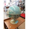 Image 1 : Vintage 12" Globe