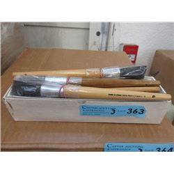 3 Dozen New #4 Artist Bristle Brushes
