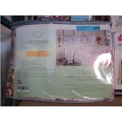 New 3 Piece Double/Queen Floral Quilt Set