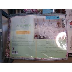 New 3 Piece Double/Queen Floral Quilt Set