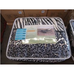 New Queen Size Animal Stripe Sherpa Blanket