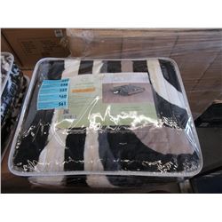 New Queen Size Geometric Pattern Sherpa Blanket