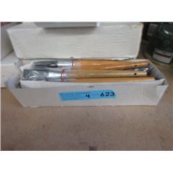 4 Dozen New #8 Artist Bristle Brushes