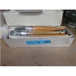 4 Dozen New #8 Artist Bristle Brushes