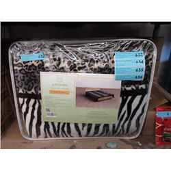 New Queen Size Animal Stripe Sherpa Blanket