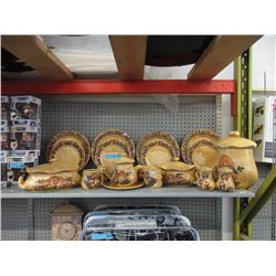 1970s Ayner's Mushroom Dinnerware - 20 Pieces