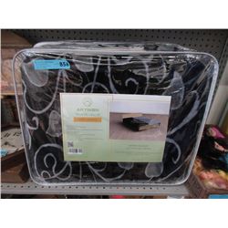 New Queen Size Black & Grey Sherpa Blanket